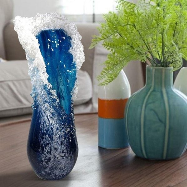 Majestic Wavy Vase